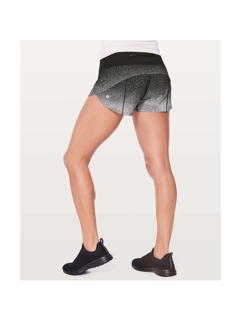 lululemon athletica speed up shorts 2.5” - Picture 3 of 3